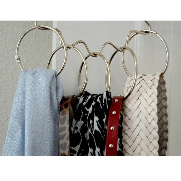 Silver Circular Hanging Organizer with Clips - Picture 3 of 6